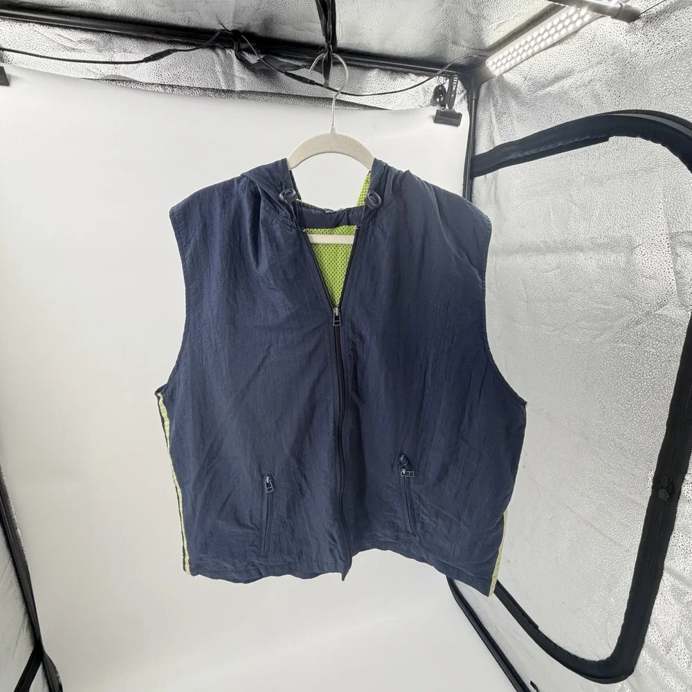 The Unbranded Brand streetwear street